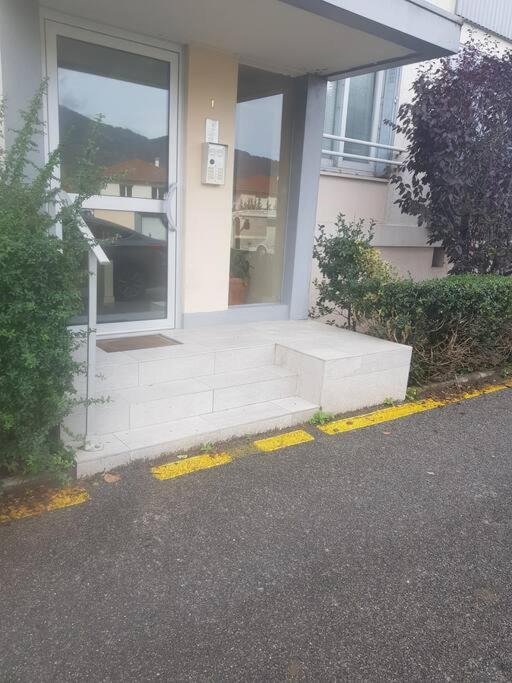 Superbe En Prive Avec Un Parking Prive Apartment Scionzier